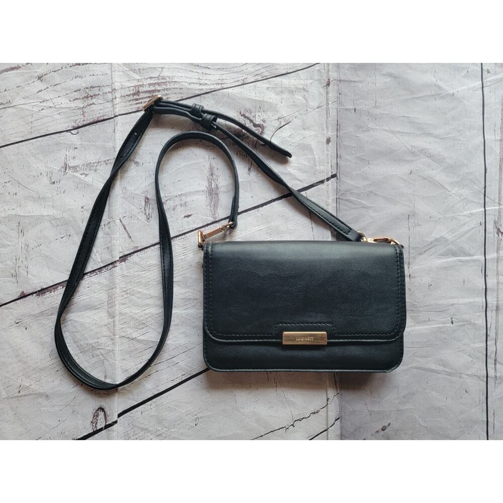 Nine West Black Crossbody Purse Organizer Read